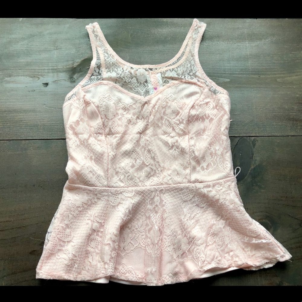 Baby pink lace peplum tank top!